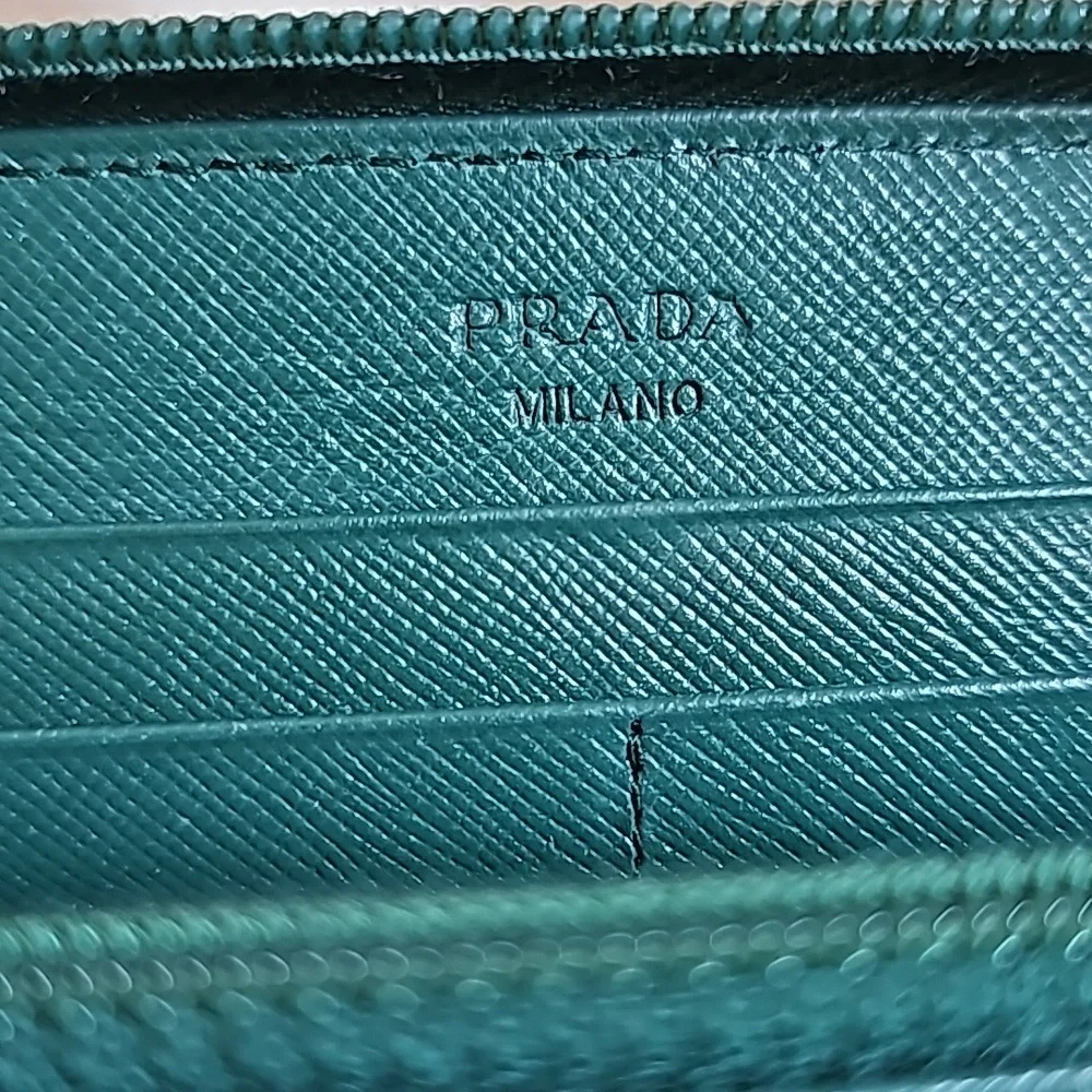 PRADA WALLET - Picture 5 of 15